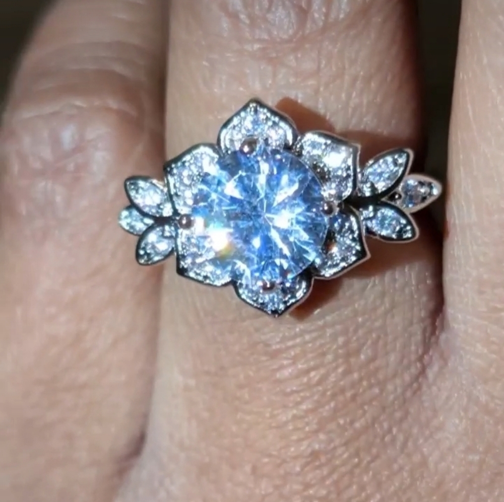High Quality Floral Real Moissanite Engagement Ring 925 Sterling Silver Sz6